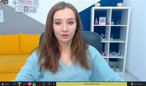 The Hottest xxx French Live Cams and French cam girls .